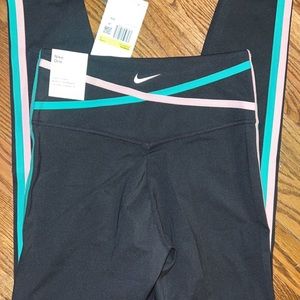 Nike One Fit leggings 7/8 length women’s size small black